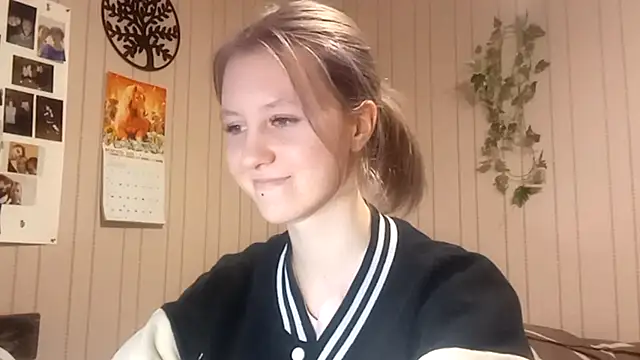 Snapshot of RunawayBr1de chatting on 2, 3, 2026 RunawayBr1de online show from 2, 3, 2026