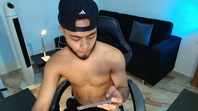 Xanderstone00 online show from 20, 3, 2026