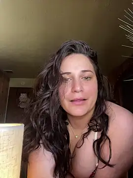 Snapshot of VelvetBrunetteXo chatting on 8, 2, 2026 VelvetBrunetteXo online show from 8, 2, 2026