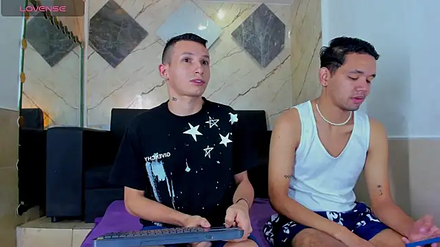 Snapshot of Isaak_26 chatting on 10, 4, 2026 Isaak 26 online show from 10, 4, 2026