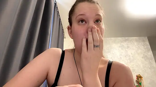 Snapshot of Lunexia_Kysstoria chatting on 23, 2, 2026 Lunexia Kysstoria online show from 23, 2, 2026