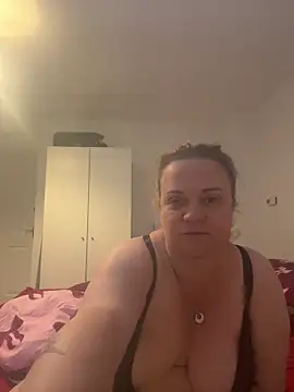 Snapshot of Piper_Milf_36 chatting on 19, 5, 2026 Piper Milf 36 online show from 19, 5, 2026