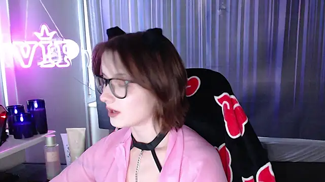 Snapshot of LunaXcherry chatting on 13, 7, 2026 LunaXcherry online show from 13, 7, 2026