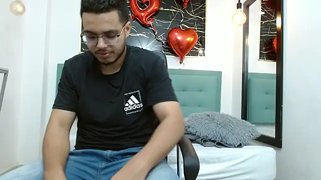 Snapshot of Trevor_Ash chatting on 19, 2, 2026 Trevor Ash online show from 19, 2, 2026