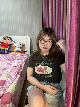 Snapshot of A-cola chatting on 12, 7, 2026 A-cola online show from 12, 7, 2026