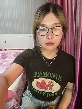 Snapshot of A-cola chatting on 13, 7, 2026 A-cola online show from 13, 7, 2026
