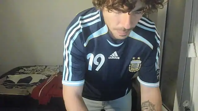 Snapshot of joaquin420_hot chatting on 9, 2, 2026 joaquin420 hot online show from 9, 2, 2026