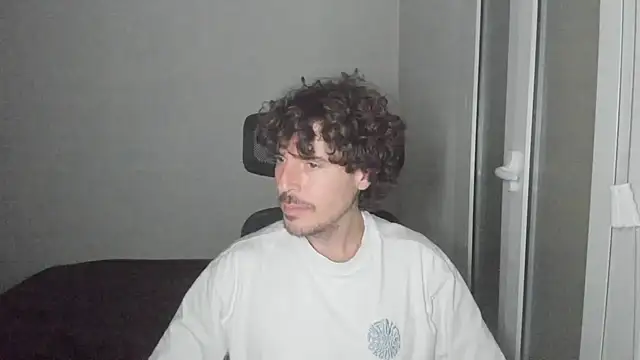 Snapshot of joaquin420_hot chatting on 16, 2, 2026 joaquin420 hot online show from 16, 2, 2026