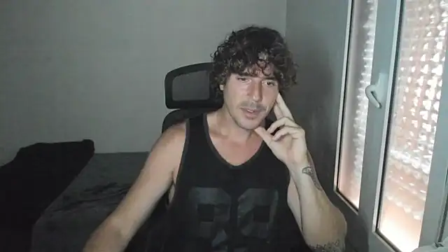 Snapshot of joaquin420_hot chatting on 25, 4, 2026 joaquin420 hot online show from 25, 4, 2026