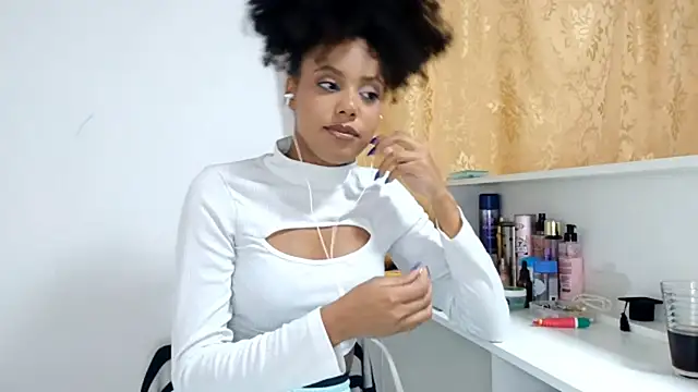 Snapshot of EsterSantopietro chatting on 26, 2, 2026 EsterSantopietro online show from 26, 2, 2026