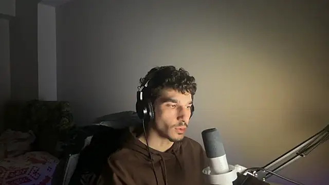 Snapshot of enesbabakral chatting on 25, 2, 2026 enesbabakral online show from 25, 2, 2026