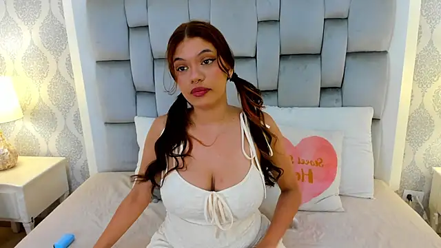 keiira foxxx online show from 14, 4, 2026