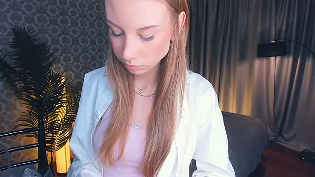 Snapshot of CarmenLipkin chatting on 2, 3, 2026 CarmenLipkin online show from 2, 3, 2026