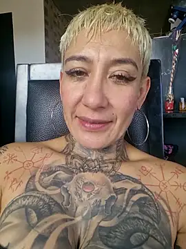Everlyn sexx online show from 1, 6, 2026