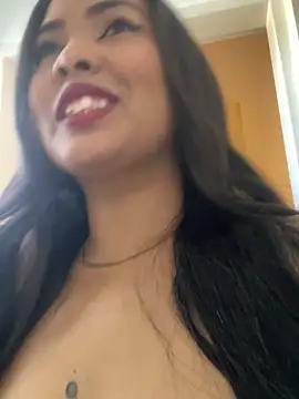 Snapshot of RousseSmith chatting on 6, 5, 2026 RousseSmith online show from 6, 5, 2026