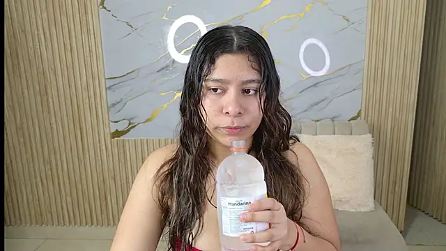 Sophie19   online show from 16, 4, 2026