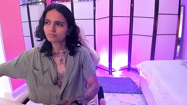 Julianne 7 online show from 2, 3, 2026