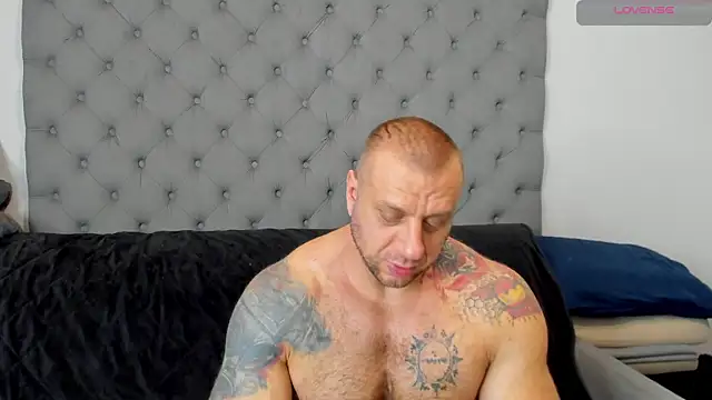 Snapshot of Samson_Legend chatting on 29, 10, 2025 Samson Legend online show from 29, 10, 2025