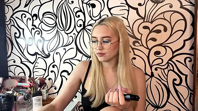 Snapshot of Kat_Catherine chatting on 28, 2, 2026 Kat Catherine online show from 28, 2, 2026