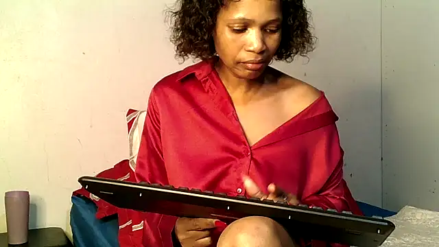 Snapshot of Mabelle_Eveline chatting on 11, 3, 2026 Mabelle Eveline online show from 11, 3, 2026