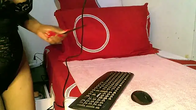Snapshot of Mabelle_Eveline chatting on 8, 6, 2026 Mabelle Eveline online show from 8, 6, 2026