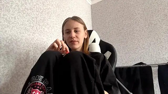 Sweety Burger online show from 25, 2, 2026