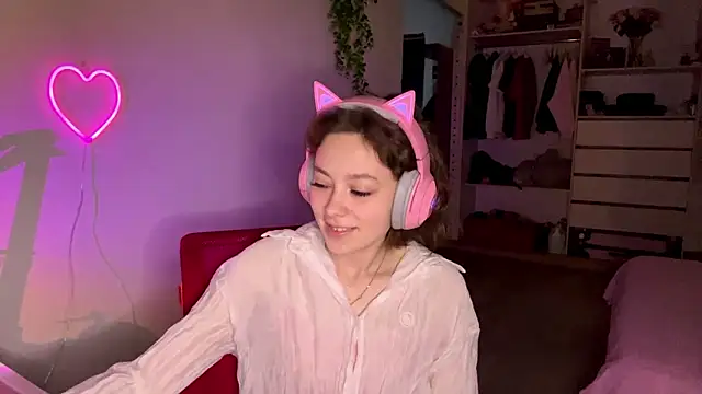 Snapshot of SlunkRear chatting on 27, 2, 2026 SlunkRear online show from 27, 2, 2026