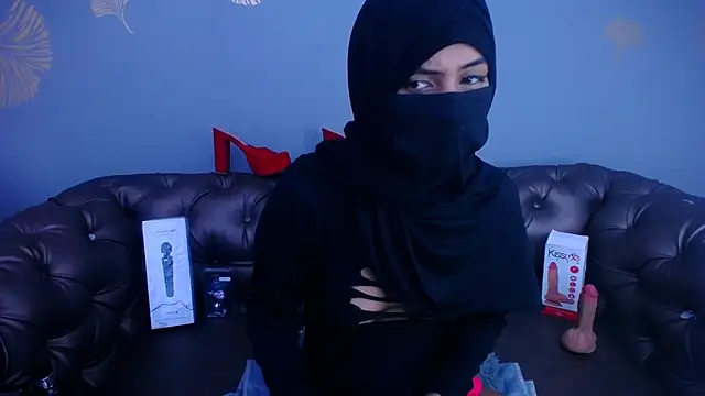 Snapshot of zahra_zaid chatting on 23, 4, 2026 zahra zaid online show from 23, 4, 2026