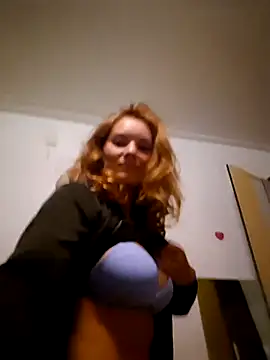 sweetsophie69 online show from 25, 4, 2026