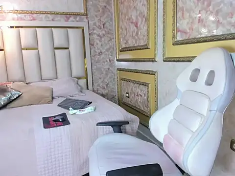 Veronica hottie online show from 16, 3, 2026