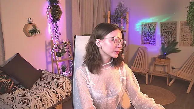 ElliFrankenweenie online show from 2, 4, 2026