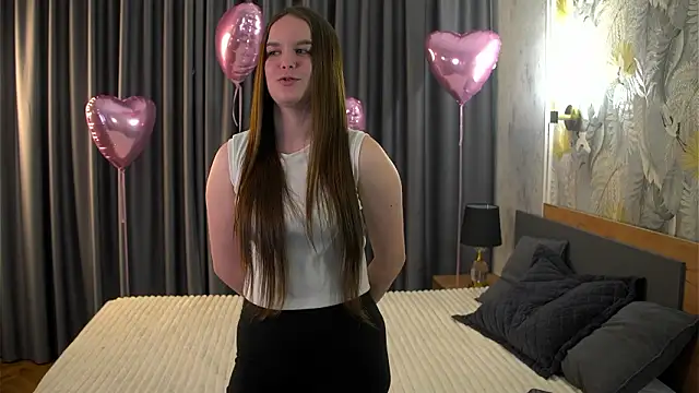 Snapshot of MarenCalarco chatting on 15, 2, 2026 MarenCalarco online show from 15, 2, 2026