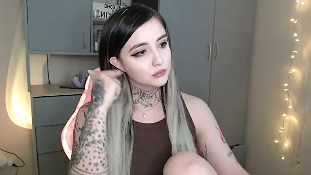 Snapshot of Rin_Tozier chatting on 14, 2, 2026 Rin Tozier online show from 14, 2, 2026