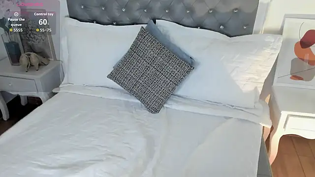 Aisha Haddad online show from 5, 3, 2026