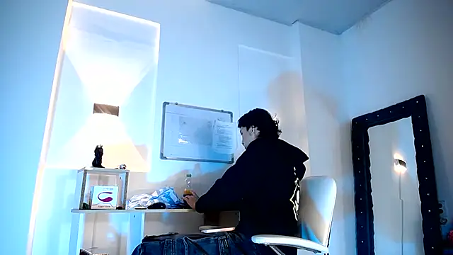 Snapshot of jullian_ricci chatting on 7, 7, 2026 jullian ricci online show from 7, 7, 2026