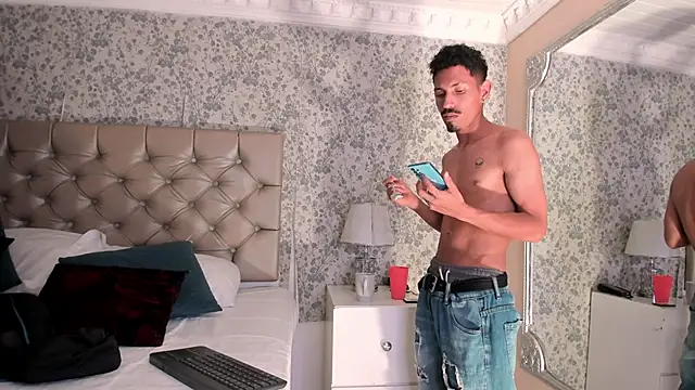 Snapshot of NoaahTylor chatting on 11, 4, 2026 NoaahTylor online show from 11, 4, 2026