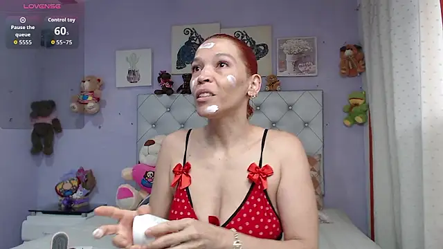 Dayana Smithh online show from 4, 3, 2026