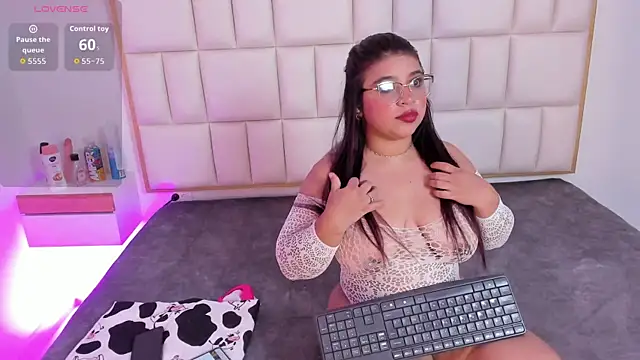 abigail johnson online show from 16, 4, 2026