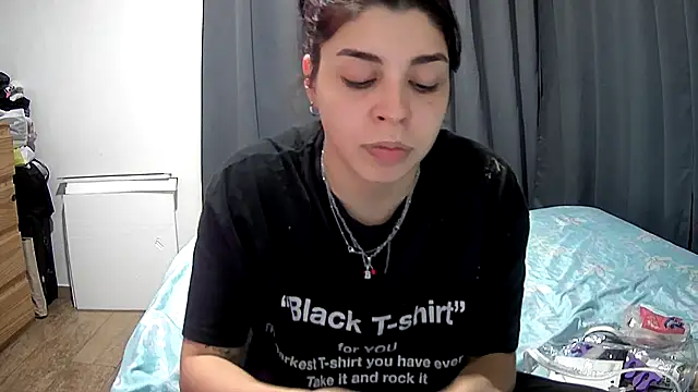 Snapshot of violetazein7 chatting on 27, 5, 2026 violetazein7 online show from 27, 5, 2026