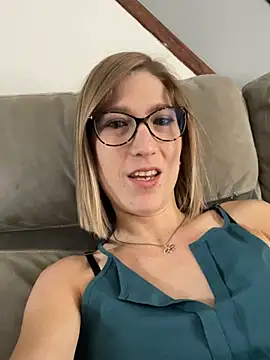 Snapshot of blondie-27 chatting on 9, 6, 2026 blondie-27 online show from 9, 6, 2026