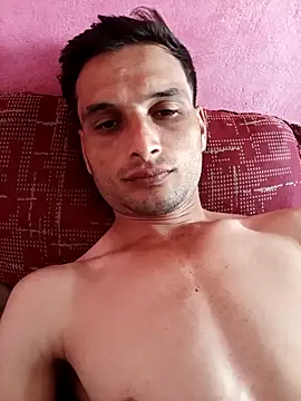 Snapshot of Beinghorny83 chatting on 14, 2, 2026 Beinghorny83 online show from 14, 2, 2026