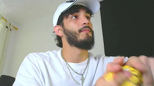 Snapshot of LovexJuxn8 chatting on 18, 2, 2026 LovexJuxn8 online show from 18, 2, 2026