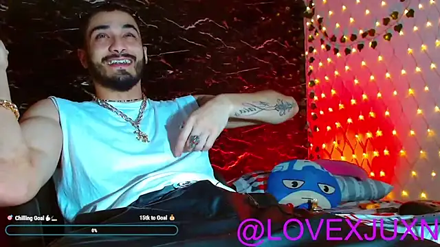 Snapshot of LovexJuxn8 chatting on 2, 6, 2026 LovexJuxn8 online show from 2, 6, 2026