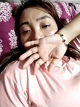 cute-shine online show from 4, 4, 2026