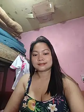 sweety pie18 online show from 13, 4, 2026