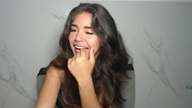 Snapshot of melodyphillips_2_ chatting on 2, 5, 2026 melodyphillips 2 online show from 2, 5, 2026
