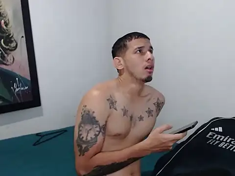 Snapshot of HotSinlge chatting on 3, 3, 2026 HotSinlge online show from 3, 3, 2026