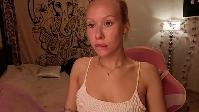 Snapshot of pureeangel chatting on 3, 7, 2026 pureeangel online show from 3, 7, 2026