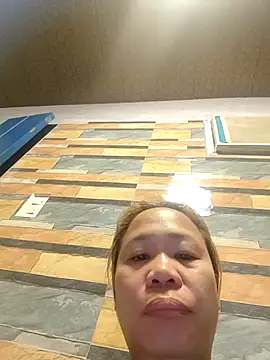 squirtshantal online show from 2, 2, 2026