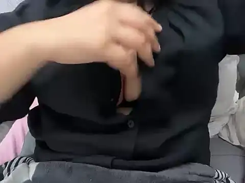 Snapshot of hugeindiantitties chatting on 25, 2, 2026 hugeindiantitties online show from 25, 2, 2026